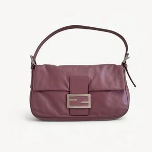 Fendi Mauve Leather Baguette Shoulder Bag C$1,600